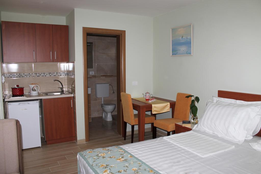 Apartments Gran Sasso Ulcinj Exterior photo