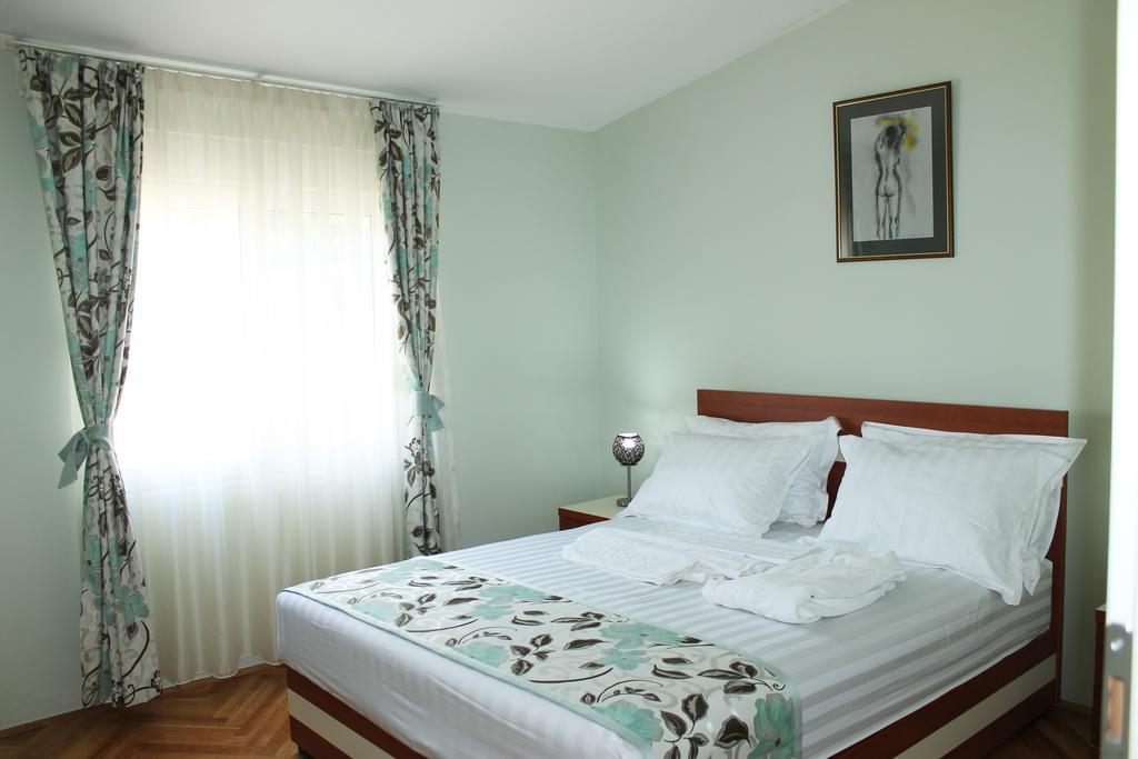 Apartments Gran Sasso Ulcinj Exterior photo