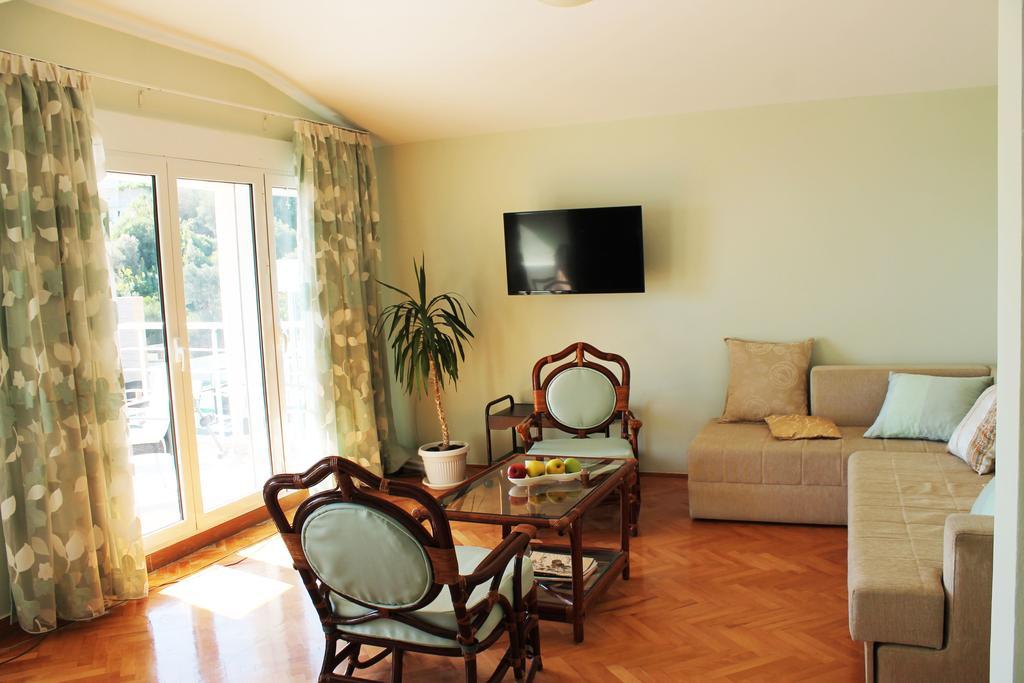 Apartments Gran Sasso Ulcinj Exterior photo
