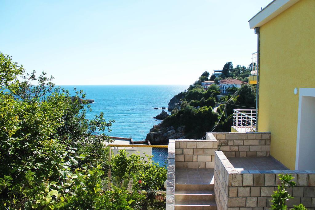 Apartments Gran Sasso Ulcinj Exterior photo