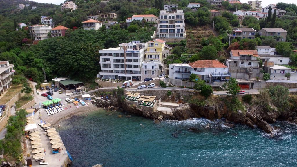 Apartments Gran Sasso Ulcinj Exterior photo