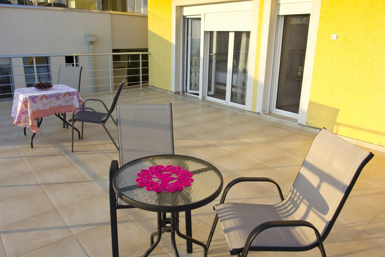Apartments Gran Sasso Ulcinj Exterior photo